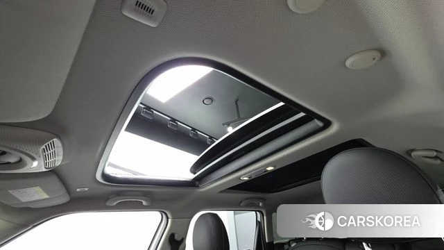 Mini Cooper Clubman 2023 Белый из Кореи, фото 6