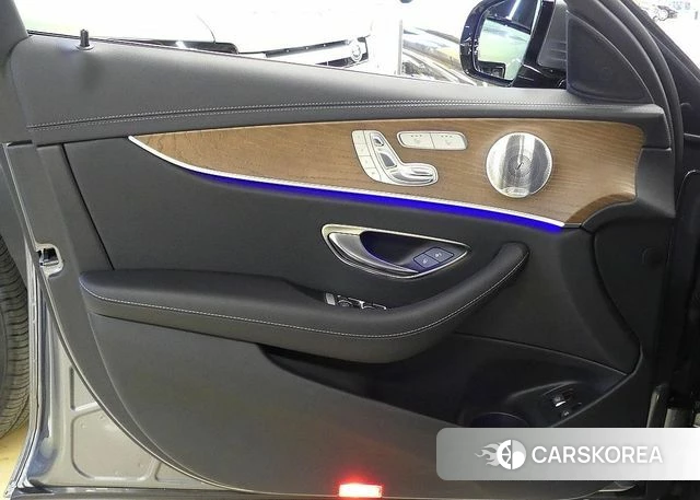 Mercedes-Benz E-Class W213 2021 Серый из Кореи, фото 6