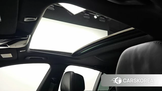 BMW 5 Series (G30) 2019 Серебристо-серый из Кореи, фото 6