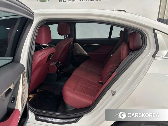 BMW 5 series 2024 Белый из Китая, фото 6