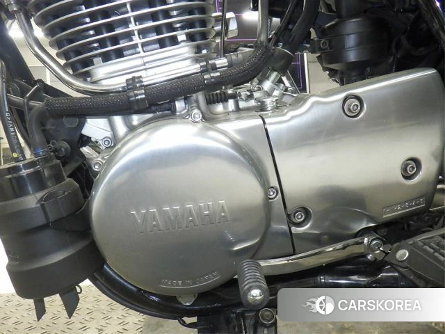Yamaha SR400 id 3945456 из Японии 6