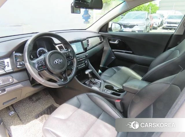 Kia Niro 2018 Белый из Кореи, фото 6