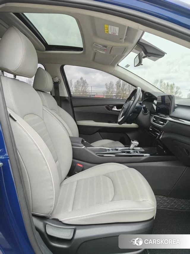 Kia K3 2023 Синий из Китая, фото 6