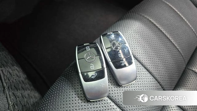 Mercedes-Benz E-Class W213 2018 Белый из Кореи, фото 6