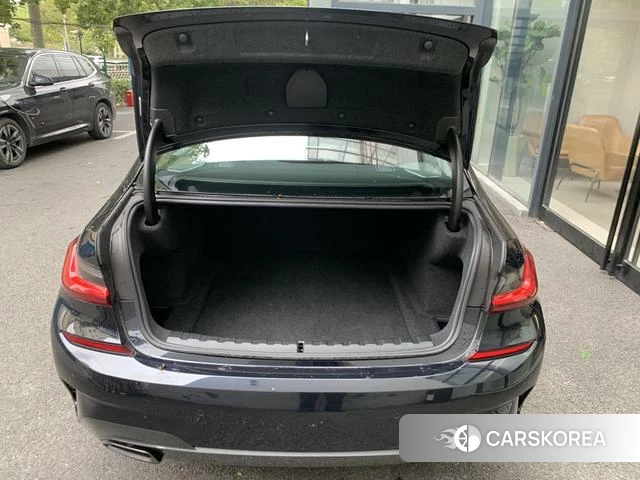 BMW 3 series 2022 Черный из Китая, фото 6