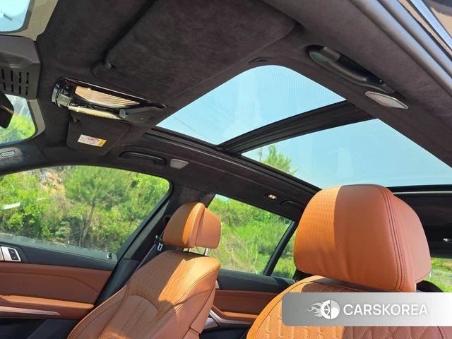 BMW X7 (G07) 2025 Черный из Кореи, фото 6