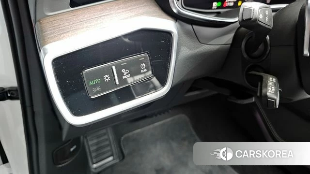 Audi A6 (C8) 2023 Белый из Кореи, фото 6