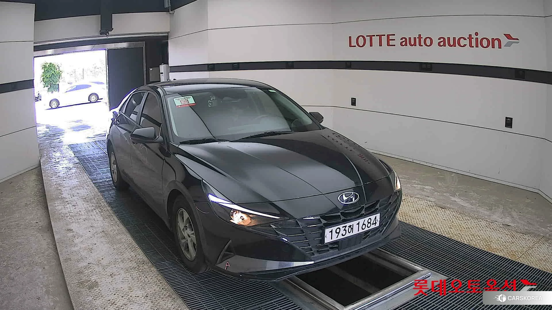 Hyundai Avante 2022 Phantom Black Pearl из Кореи, фото 6