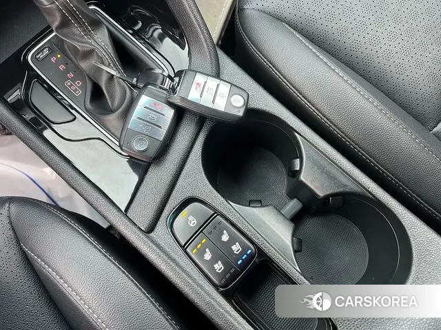 Kia Niro 2018 Белый из Кореи, фото 6