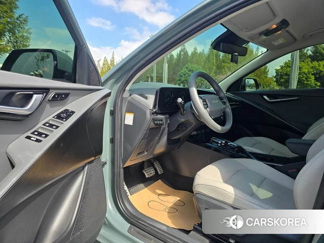Kia Di Ol Nu Niro 2022 Светло-зеленый из Кореи, фото 6