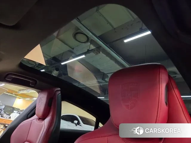 Porsche Taycan 2021 Красный из Кореи, фото 6