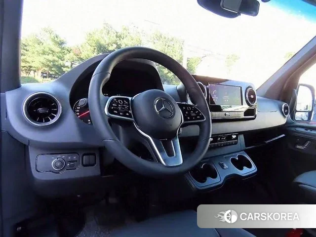 Mercedes-Benz Sprinter 2024 Черный из Кореи, фото 6