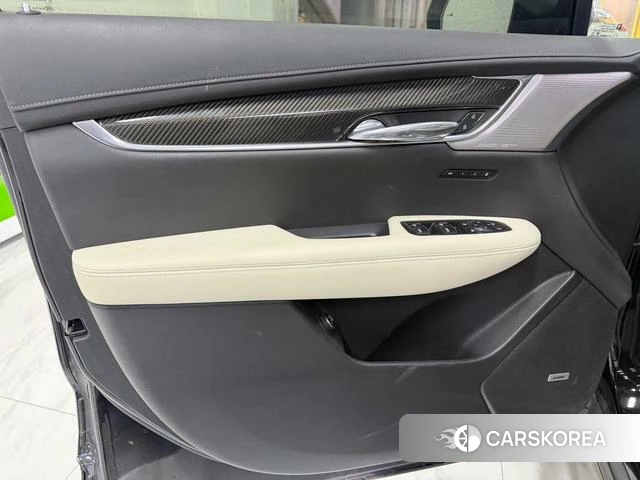 Cadillac XT6 2020 Черный из Китая, фото 6