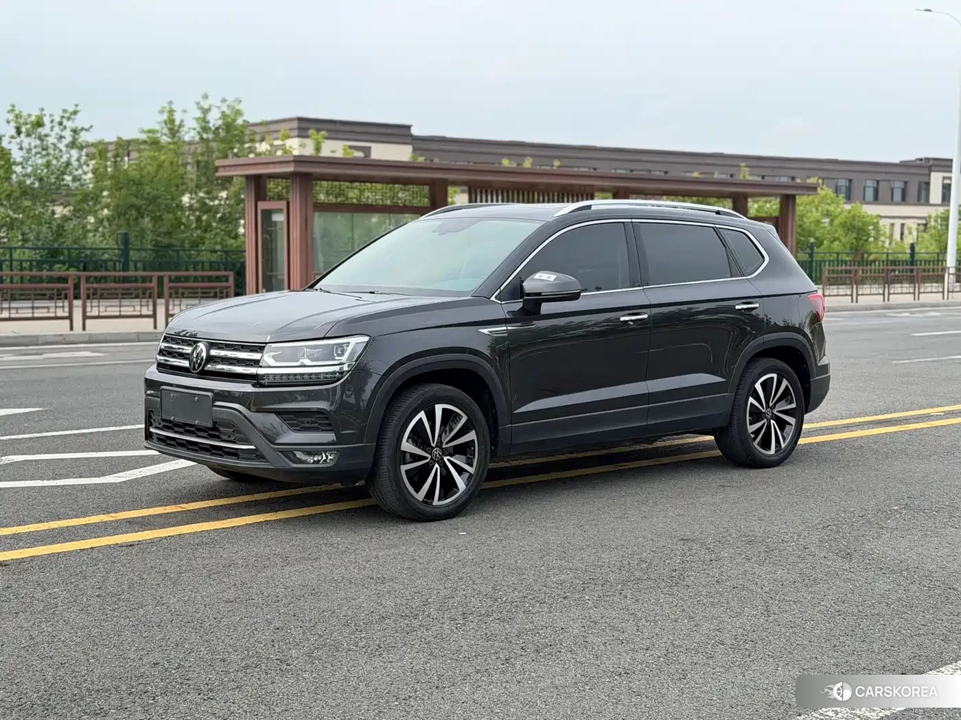 Volkswagen Tharu 2022 Silver/gray из Китая, фото 6