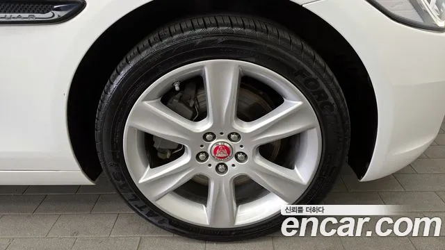 Jaguar XE id 2653389 из Кореи 6