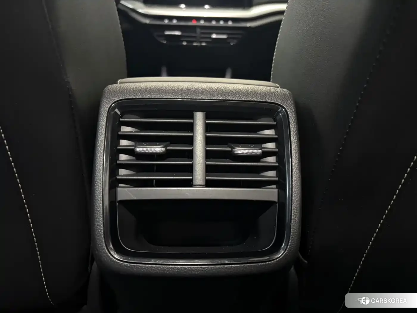 Skoda Octavia 2022 Белый из Китая, фото 6