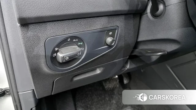 Volkswagen Tiguan second Generation 2022 Белый из Кореи, фото 6