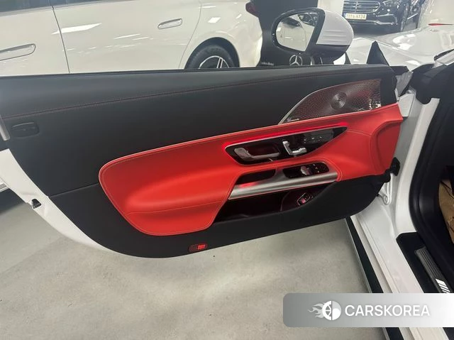 Mercedes-Benz AMG GT C192 2025 Белый из Кореи, фото 6