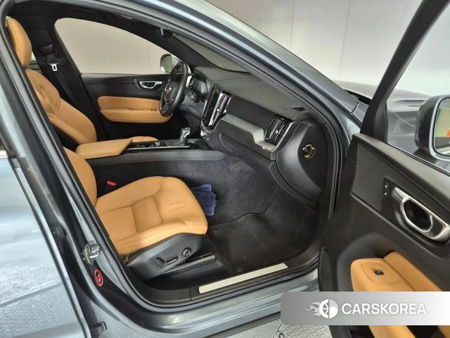 Volvo XC60 second Generation 2018 Серый из Кореи, фото 6