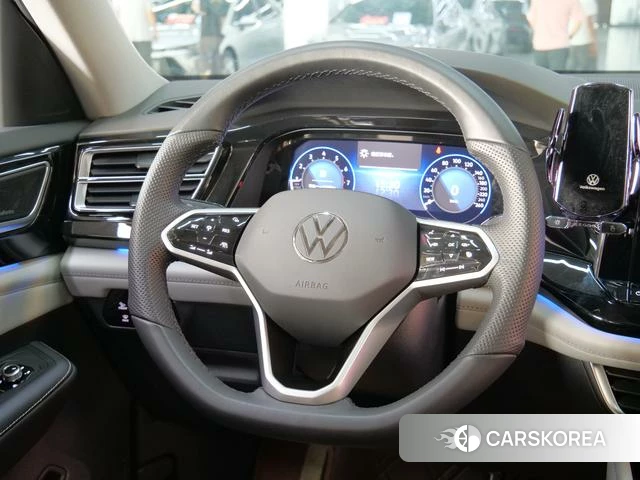 Volkswagen Tourang 2023 Черный из Китая, фото 6