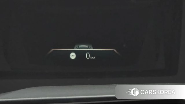 BMW 5 Series (G60) 2025 Светло-серебряный цвет из Кореи, фото 6