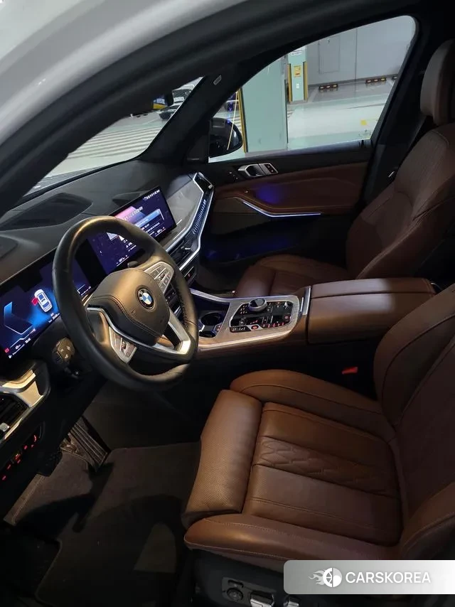 BMW X7 (G07) 2023 Белый из Кореи, фото 6