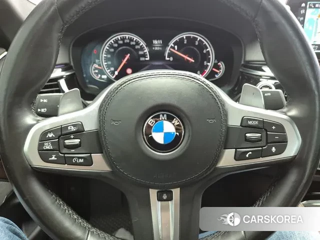 BMW 5 Series (G30) 2018 Цвет галактики из Кореи, фото 6