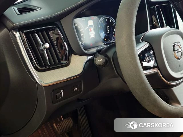Volvo XC60 2019 Белый из Китая, фото 6