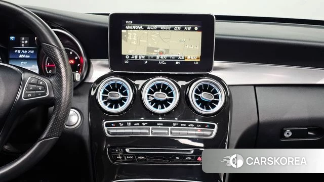 Mercedes-Benz C-Class W205 2018 Белый из Кореи, фото 6