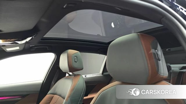 BMW 5 Series (G60) 2024 Черный из Кореи, фото 6