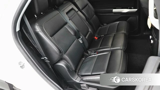 Ford Explorer 6th Generation 2022 Белый из Кореи, фото 6