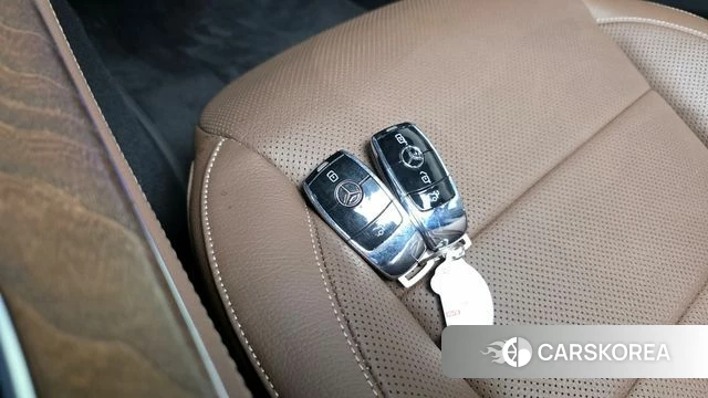 Mercedes-Benz E-Class W213 2021 Черный из Кореи, фото 6