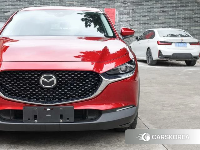 Mazda CX-30 2023 Красный из Китая, фото 6