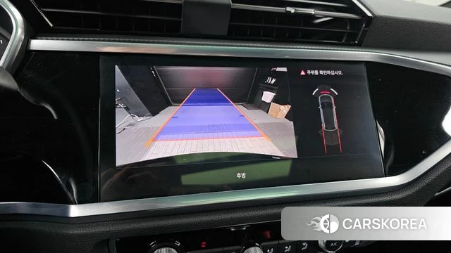 Audi Q3 (F3) 2023 Черный из Кореи, фото 6