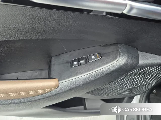 Kia Seltos 2021 Серебристо-серый из Кореи, фото 6