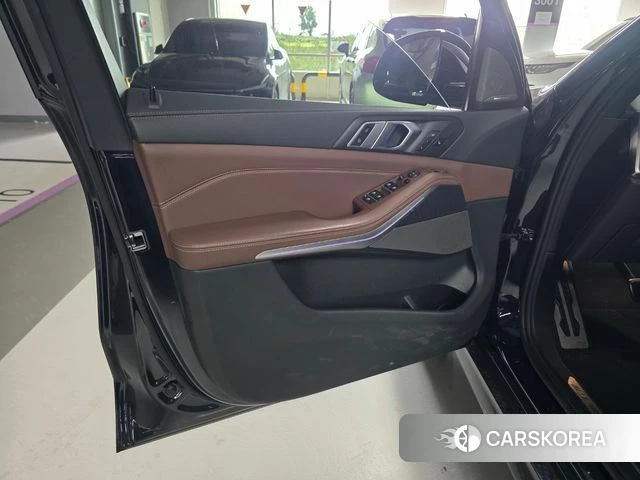 BMW X5 (G05) 2021 Черный из Кореи, фото 6