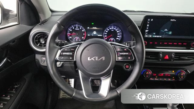 Kia The New K3 2nd generation 2023 Белый из Кореи, фото 6