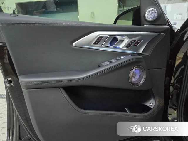 BMW XM (G09) 2024 Черный из Кореи, фото 6