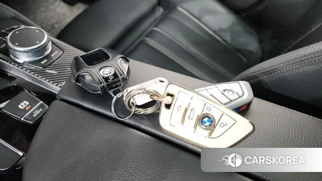 BMW 5 Series (G30) 2018 Черный из Кореи, фото 6