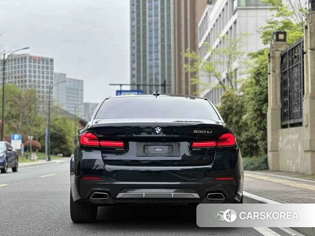 BMW 5 series 2023 Черный из Китая, фото 6