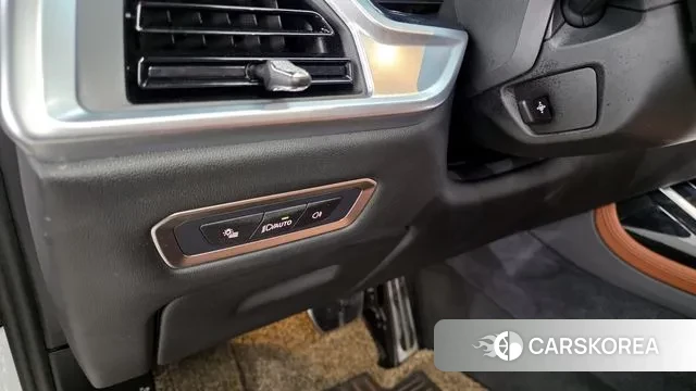 BMW X7 (G07) 2023 Белый из Кореи, фото 6