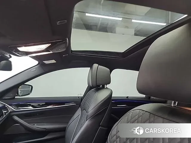 BMW 5 Series (G30) 2022 Белый из Кореи, фото 6