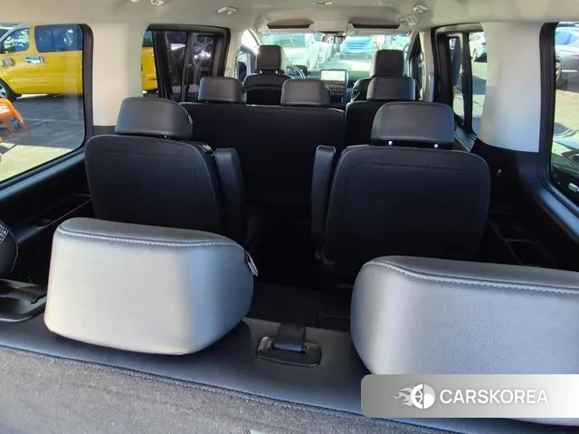 Hyundai Staria 2023 Черный из Кореи, фото 6