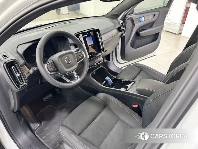 Volvo C40 EV 2023 Белый из Китая, фото 6