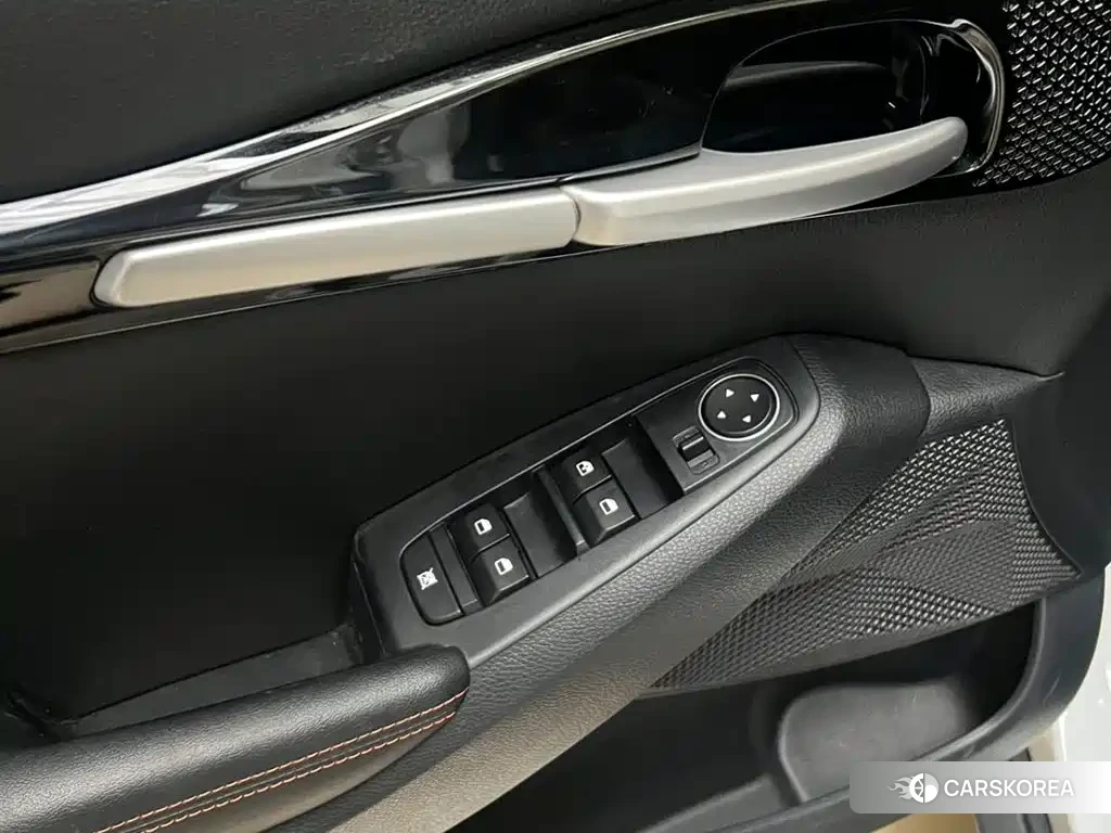 Kia Seltos 2023 Белый из Китая, фото 6
