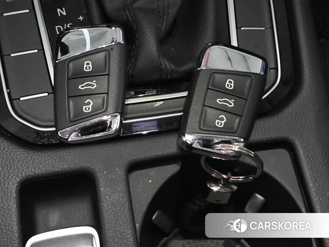 Volkswagen Arteon 2020 Серебристо-серый из Кореи, фото 6
