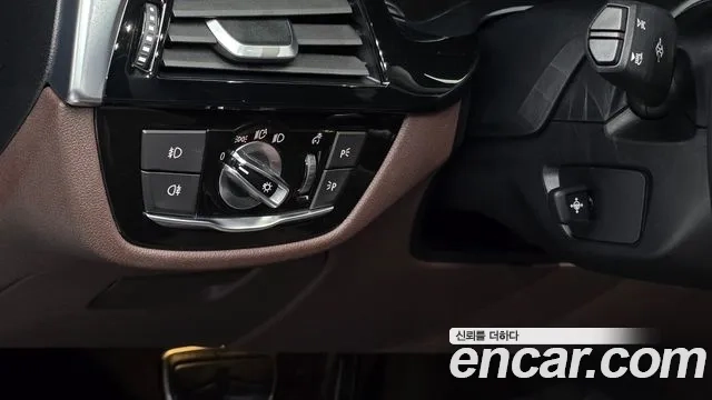 BMW 5 Series (G30) 2018 Серебристо-серый из Кореи, фото 6