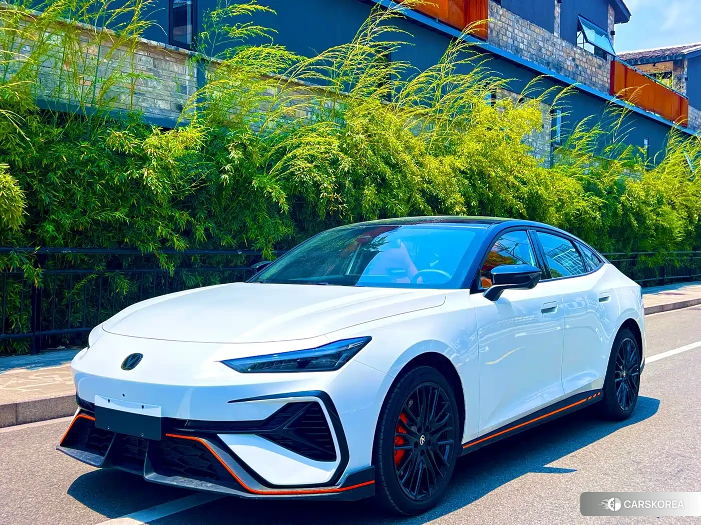 Chang'an Changan UNI-V 2026 Белый из Китая, фото 6