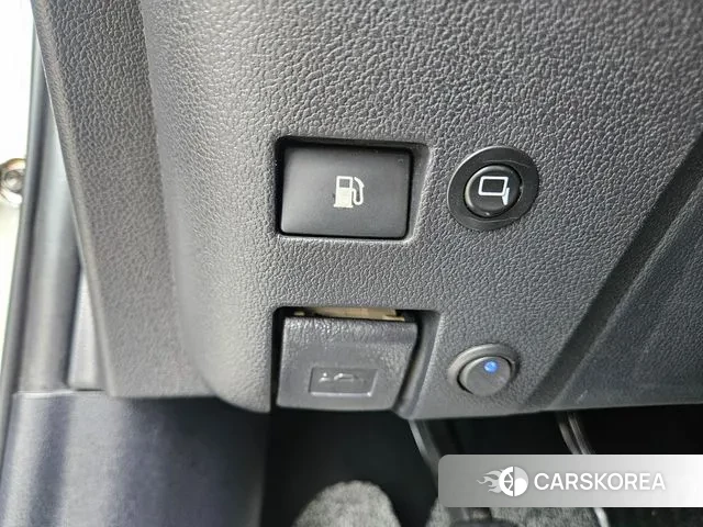 Toyota Prius 4th Generation 2018 Белый из Кореи, фото 6