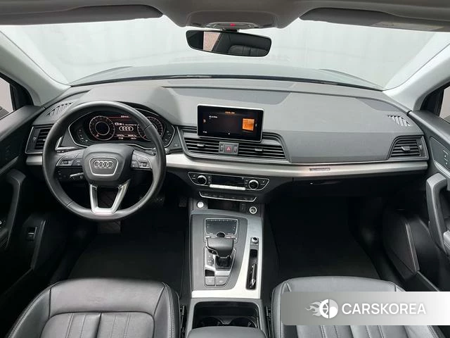 Audi Q5L 2021 Черный из Китая, фото 6